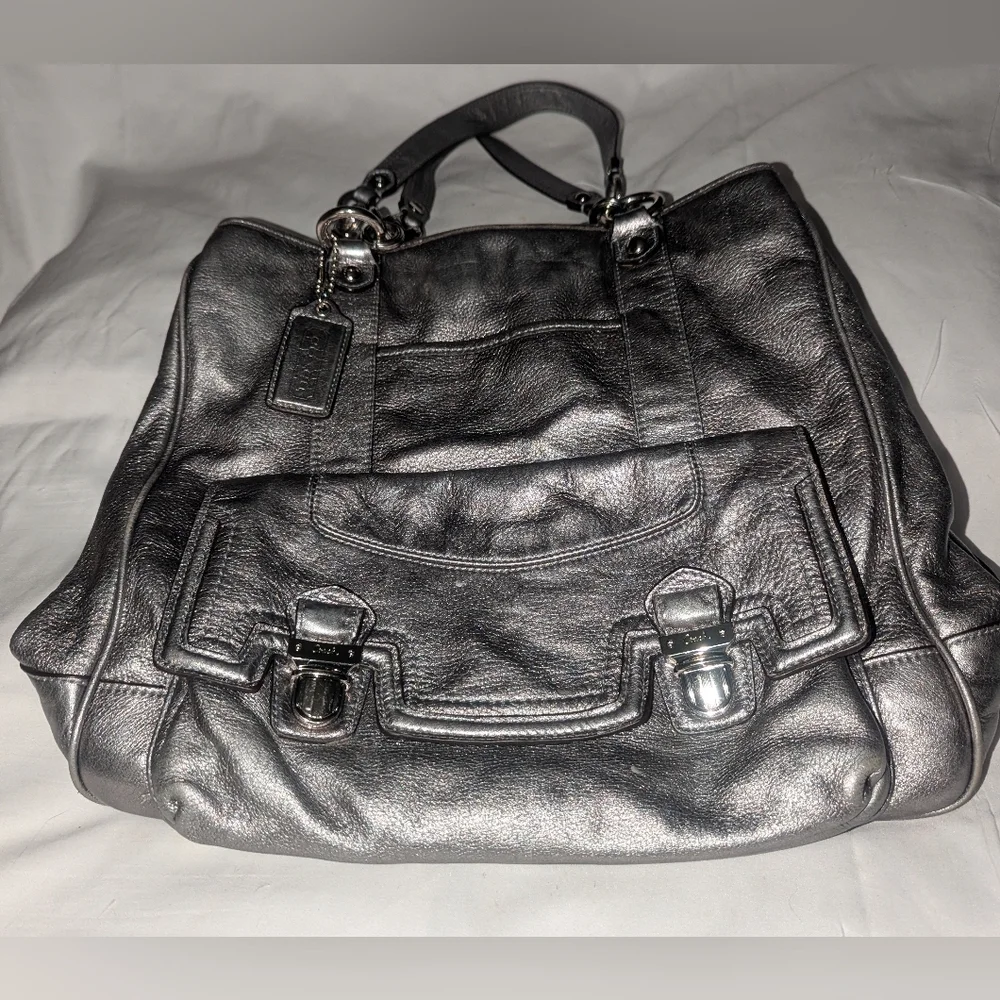 Coach stylish metallic